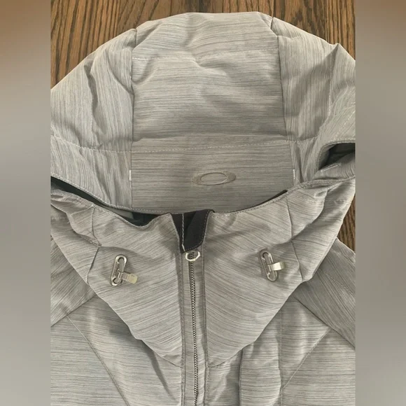New Vintage Oakley Ski Jacket! Only worn maybe 3 times. - Picture 5 of 14